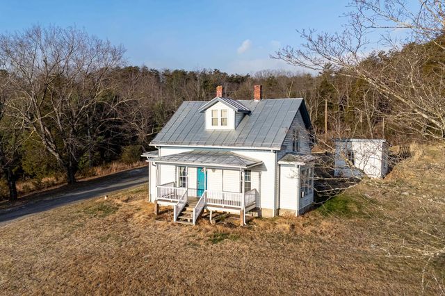 10997 SENEDO RD, Mt Jackson, VA 22842