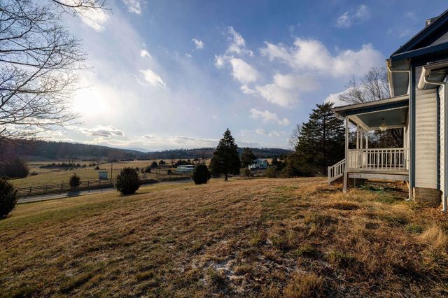 10997 SENEDO RD, Mt Jackson, VA 22842