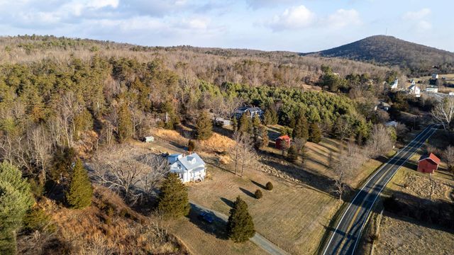 10997 SENEDO RD, Mt Jackson, VA 22842