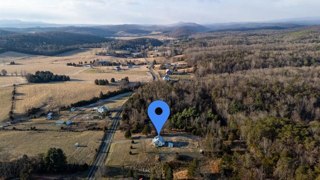 10997 SENEDO RD, Mt Jackson, VA 22842