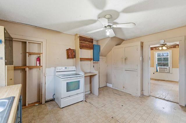 10997 SENEDO RD, Mt Jackson, VA 22842