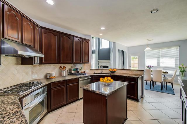 6410 Drayton Hall, Missouri City, TX 77459