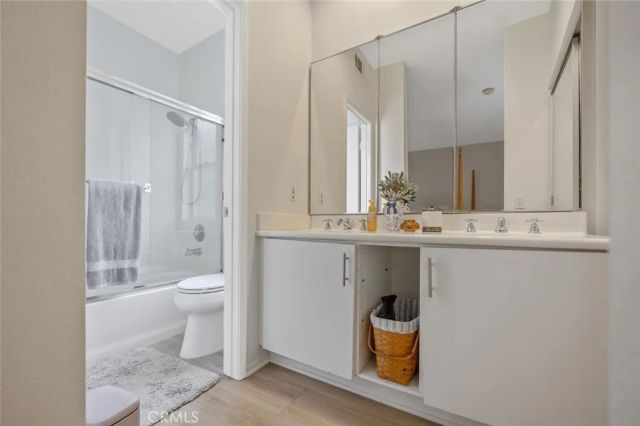 27879 Skycrest Circle, Valencia, CA 91354