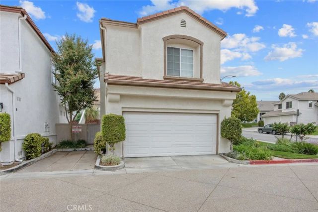 27879 Skycrest Circle, Valencia, CA 91354