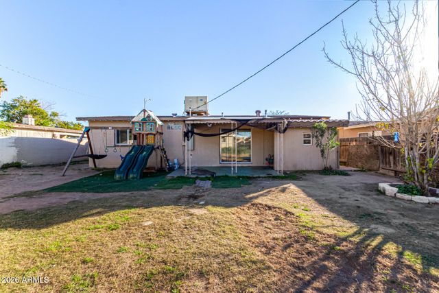 7518 W WHITTON Avenue, Phoenix, AZ 85033