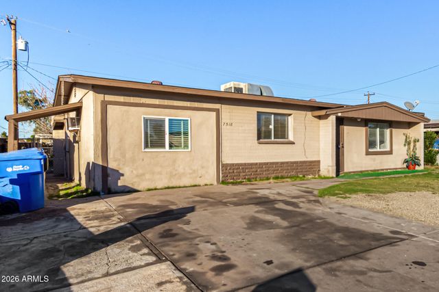 7518 W WHITTON Avenue, Phoenix, AZ 85033