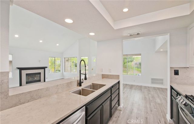 600 Kingswood Lane A, Simi Valley, CA 93065