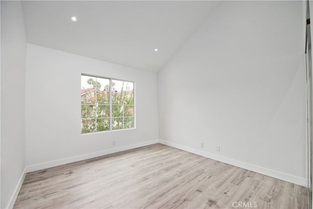 600 Kingswood Lane A, Simi Valley, CA 93065