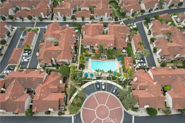 600 Kingswood Lane A, Simi Valley, CA 93065