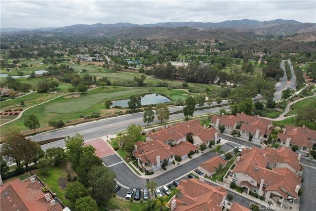 600 Kingswood Lane A, Simi Valley, CA 93065