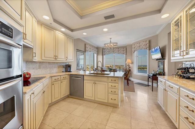 140 RIVIERA DUNES WAY 1001, Palmetto, FL 34221