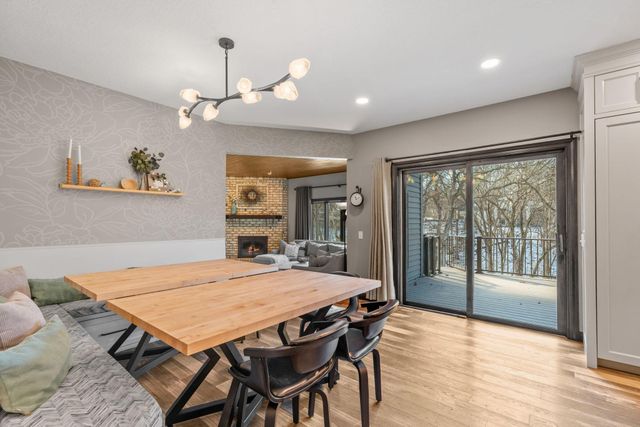 2801 Woods Trail N, Burnsville, MN 55306