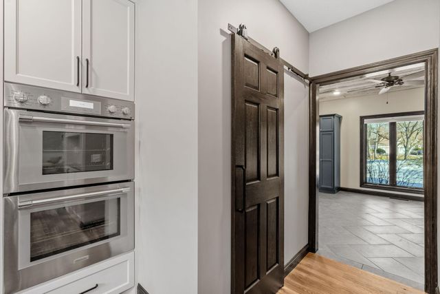 2801 Woods Trail N, Burnsville, MN 55306