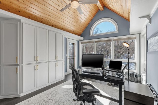 2801 Woods Trail N, Burnsville, MN 55306