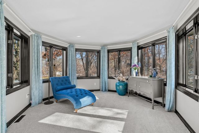 2801 Woods Trail N, Burnsville, MN 55306