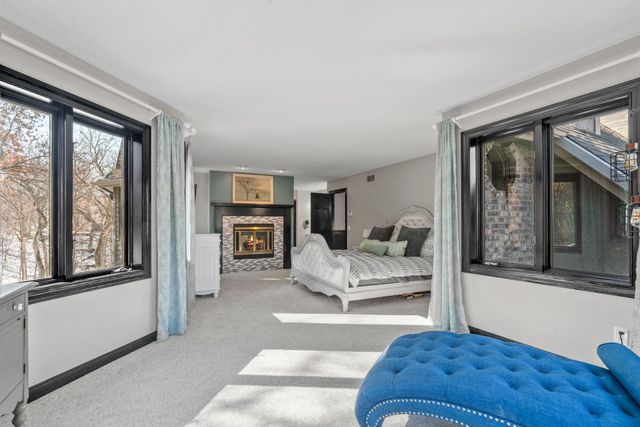 2801 Woods Trail N, Burnsville, MN 55306