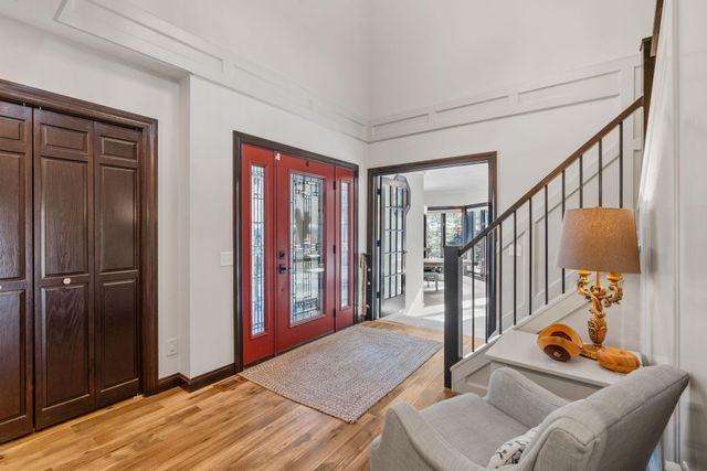 2801 Woods Trail N, Burnsville, MN 55306