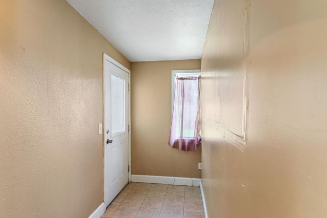 810 River Raft Ct, Modesto, CA 95351