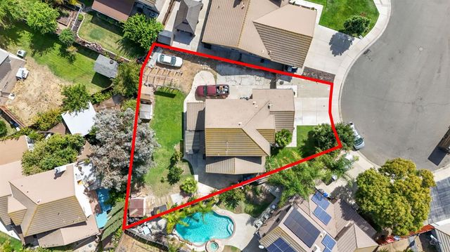 810 River Raft Ct, Modesto, CA 95351