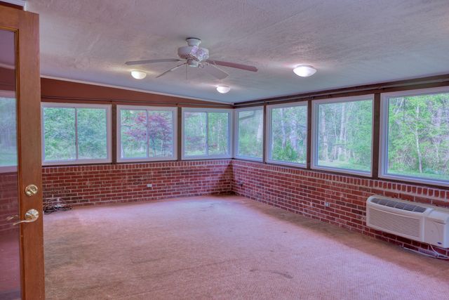 261 High Forest Drive, Carbondale, IL 62903