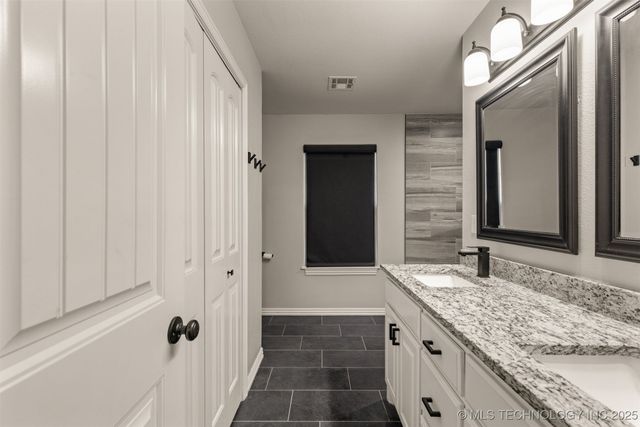 116 W Dogwood Street, Skiatook, OK 74070