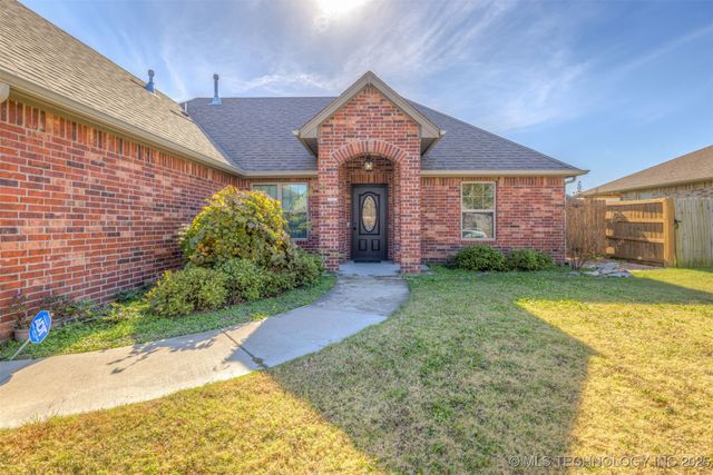 116 W Dogwood Street, Skiatook, OK 74070