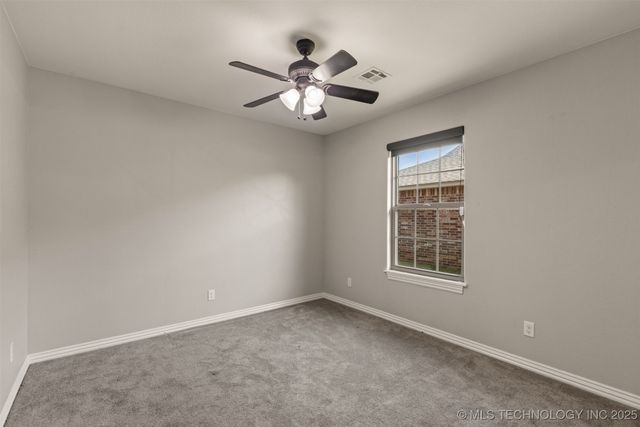 116 W Dogwood Street, Skiatook, OK 74070