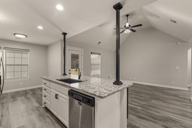 116 W Dogwood Street, Skiatook, OK 74070