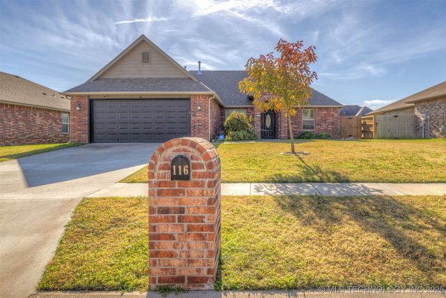 116 W Dogwood Street, Skiatook, OK 74070