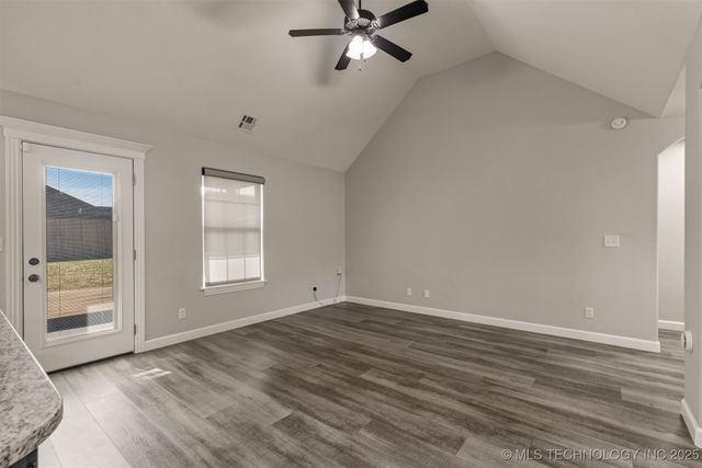 116 W Dogwood Street, Skiatook, OK 74070