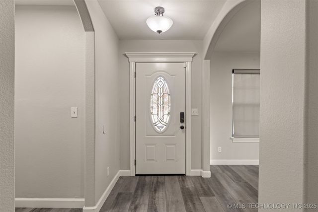 116 W Dogwood Street, Skiatook, OK 74070