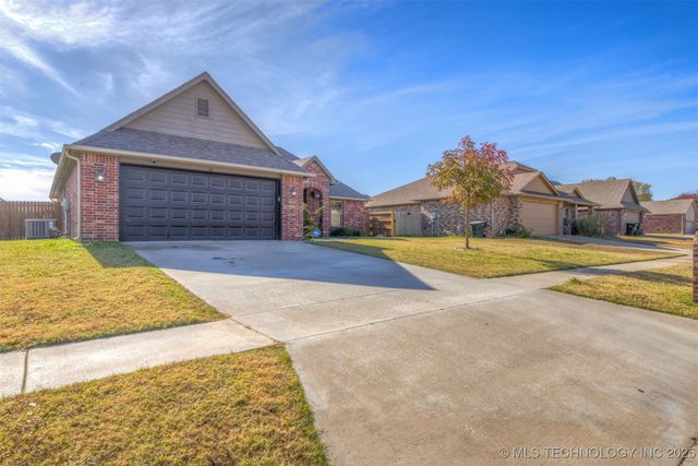 116 W Dogwood Street, Skiatook, OK 74070