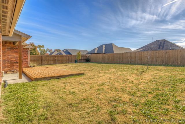 116 W Dogwood Street, Skiatook, OK 74070