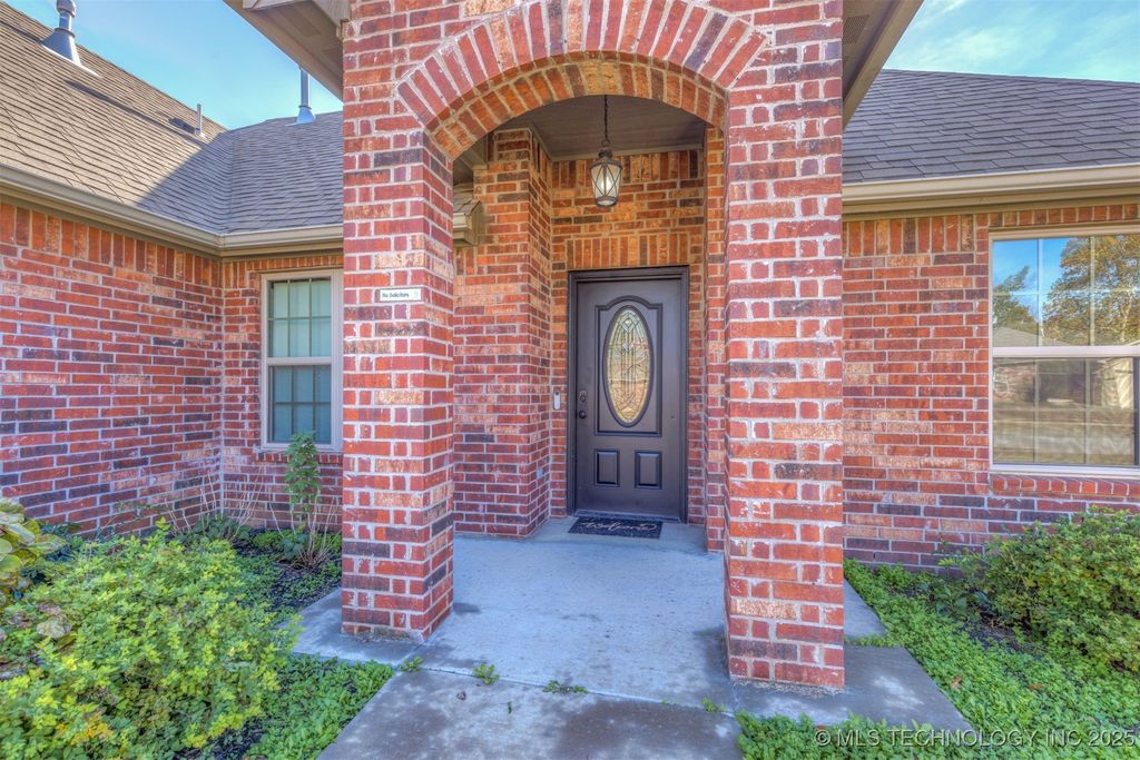 116 W Dogwood Street, Skiatook, OK 74070