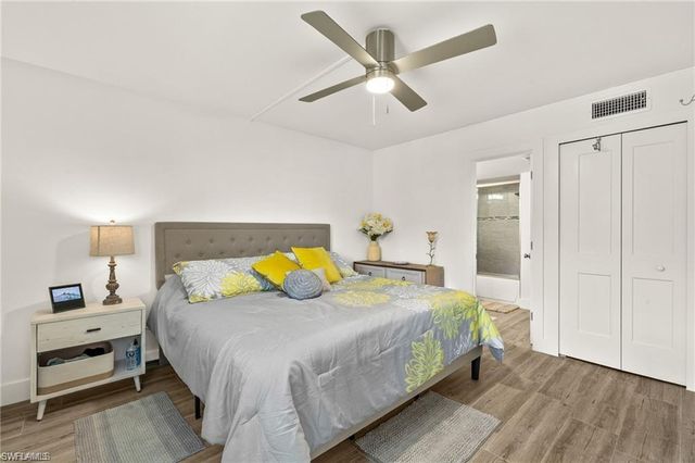 1417 Chesapeake AVE # 106, Naples, FL 34102