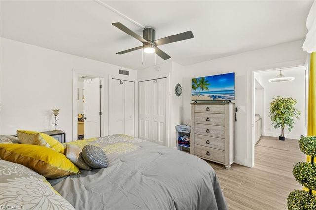 1417 Chesapeake AVE # 106, Naples, FL 34102