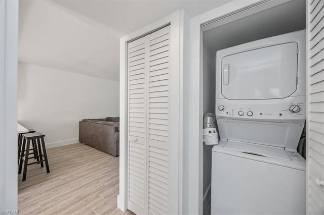 1417 Chesapeake AVE # 106, Naples, FL 34102