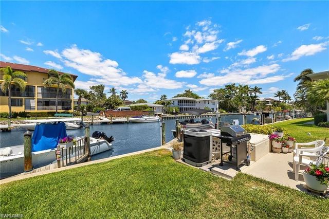 1417 Chesapeake AVE # 106, Naples, FL 34102