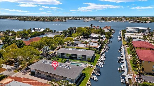 1417 Chesapeake AVE # 106, Naples, FL 34102