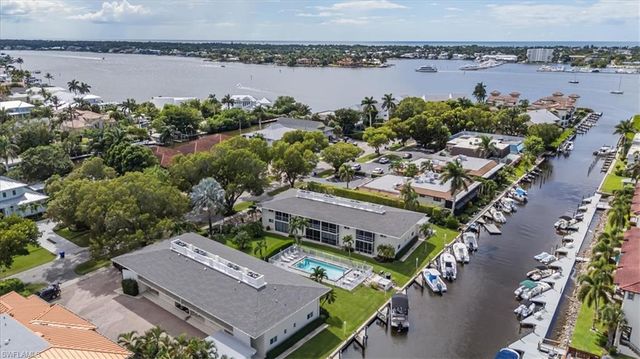 1417 Chesapeake AVE # 106, Naples, FL 34102