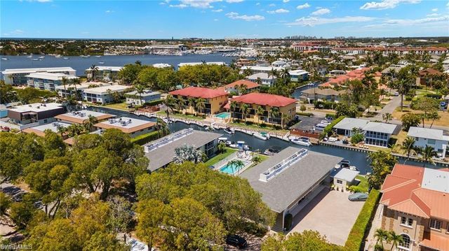 1417 Chesapeake AVE # 106, Naples, FL 34102