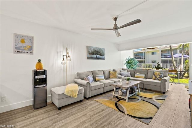 1417 Chesapeake AVE # 106, Naples, FL 34102