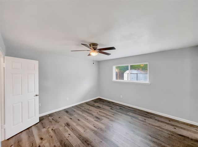 109 N Heights Drive, Crowley, TX 76036