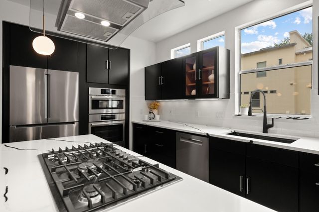 1205 Kinney Ave H, Austin, TX 78704