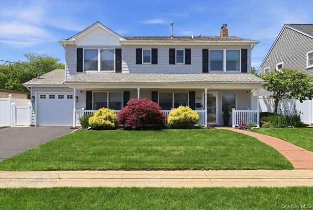 346 Seaford Avenue, Massapequa, NY 11758