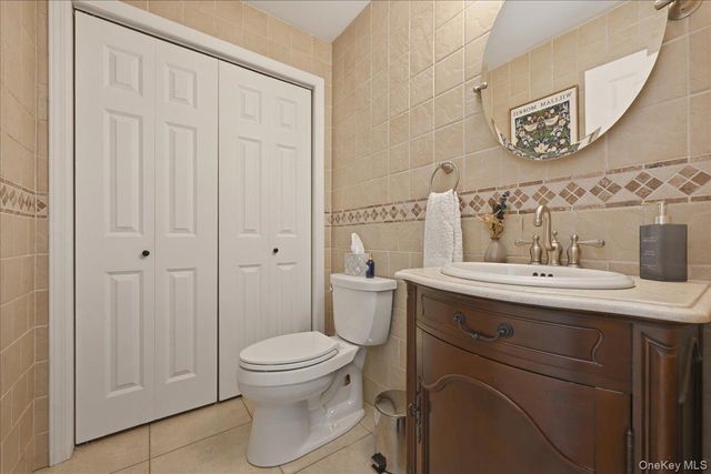 346 Seaford Avenue, Massapequa, NY 11758