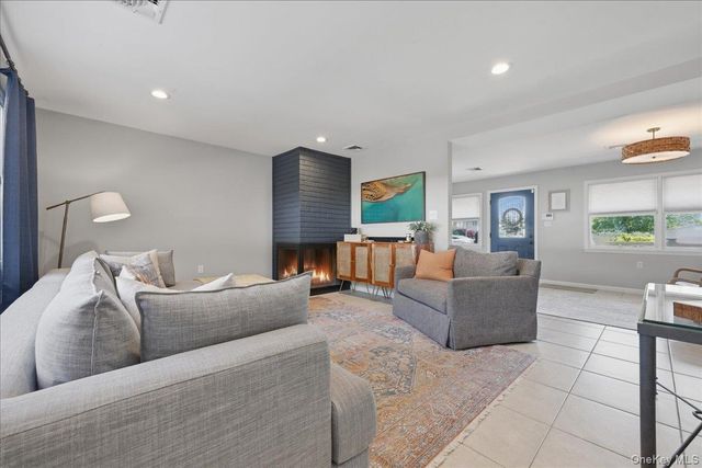 346 Seaford Avenue, Massapequa, NY 11758