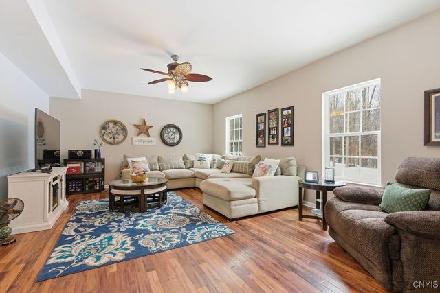 4473 Millstream Drive, Clay, NY 13041