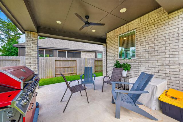 866 Sendero Trail, Conroe, TX 77304