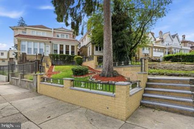 1998 N 52ND ST, Philadelphia, PA 19131